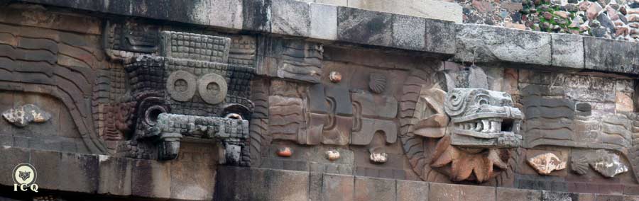 En el Templo de la Serpiente Emplumada, en Teotihuacan, pueden observarse juntos a Tlaloc (agua) y a Quetzalcóatl como principio creador (fuego). En el Templo de la Serpiente Emplumada, en Teotihuacan, pueden observarse juntos a Tlaloc (agua) y a Quetzalcóatl como principio creador (fuego).