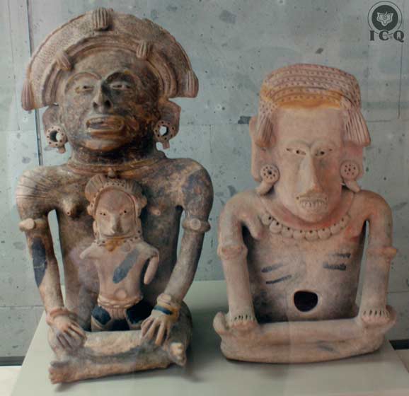 El dios Sol (principio masculino), la diosa Luna (principio femenino) y el dios Venus. Museo de Xalapa, México. Foto: José Isabel Mauricio Vargas. El dios Sol (principio masculino), la diosa Luna (principio femenino) y el dios Venus. Museo de Xalapa, México. Foto: José Isabel Mauricio Vargas.