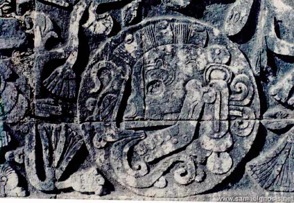 Cráneo con glifo de la palabra. Chichén Itzá. Cultura maya