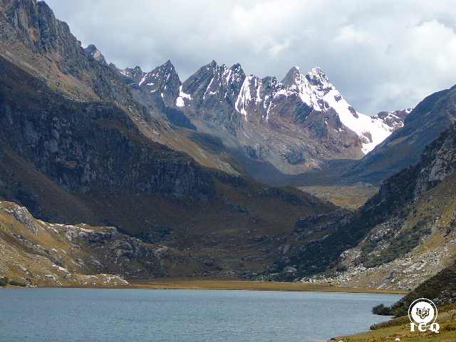 Laguna Querococha Camino a Chavín de Hunatar