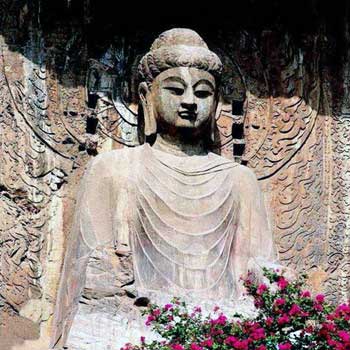 Estatua de Buda Lushena (Locana buddha), Templo Fengxian, las grutas budistas de Longmen, con una altura de 17,14 metros
