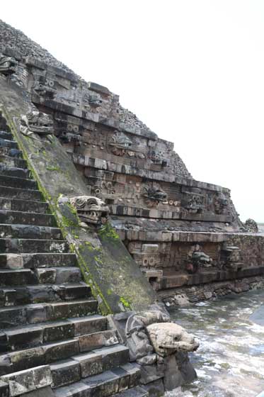 El Templo de las Serpientes El Templo de las Serpientes