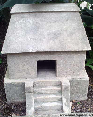 Representación de una casa (calli) en piedra. Museo de Antropología de Xalapa, México.