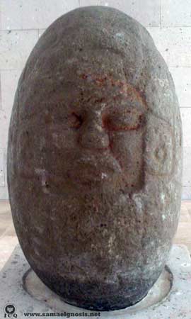 “Brote nuevo” (Homshuk), dios del maíz de la cultura olmeca, dando la importancia a la semilla tanto de la naturaleza como del ser humano. Museo de Antropología de Xalapa México. “Brote nuevo” (Homshuk), dios del maíz de la cultura olmeca, dando la importancia a la semilla tanto de la naturaleza como del ser humano. Museo de Antropología de Xalapa México.
