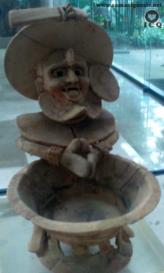Dios viejo del fuego (Huehueteotl), maestro regente de las salamandras. Museo de Antropología de Xalapa.