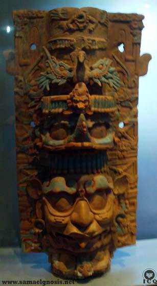 “El mundo búdhico intuicional es completamente Solar”. (Tarot y Cábala, Samael Aun Weor). El dios del Sol “El Señor del Rostro Solar” (Kinich Ahau). Museo de Palenque Chiapas, México.