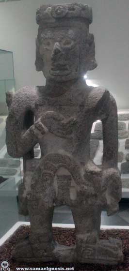 El Señor de las Serpientes de la Zona Arqueológica de Xochicalco Morelos, México, es nuestro Ser y la sabiduría que puede entregarnos al invocarlo. El Señor de las Serpientes de la Zona Arqueológica de Xochicalco Morelos, México, es nuestro Ser y la sabiduría que puede entregarnos al invocarlo.