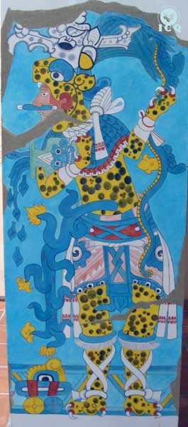 Hombre-jaguar con un recipiente con el rostro de Tláloc, repartiendo el agua. [Cacaxtla México. Foto: Virgilio Cuautle ICQ]
